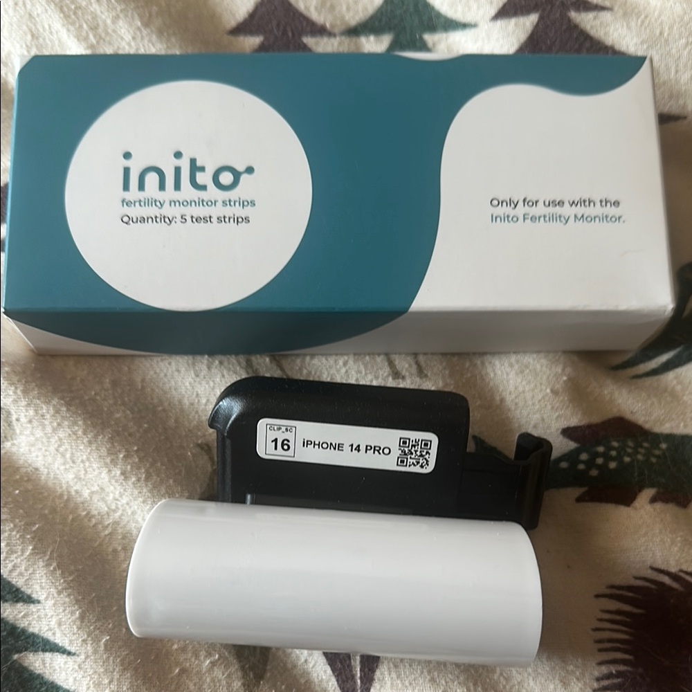 Inito Fertility Monitor for iPhone 14 Pro includes 5 test strips
